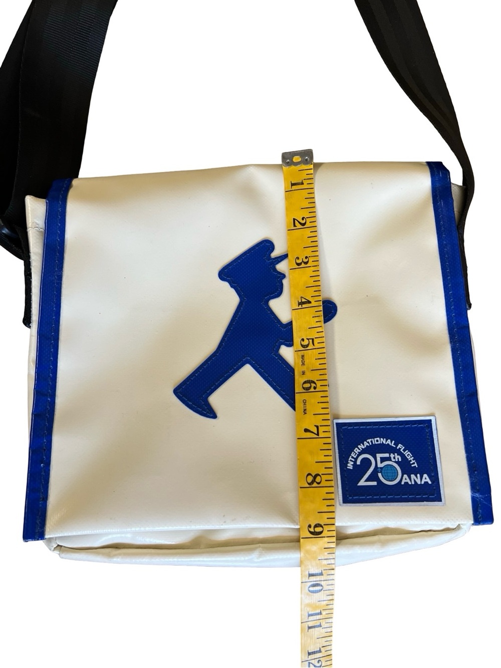 *RARE* ANA All Nippon Airways x Ampelmann Berlin Seatbelt-Strap Crossbody Bag - Picture 9 of 13